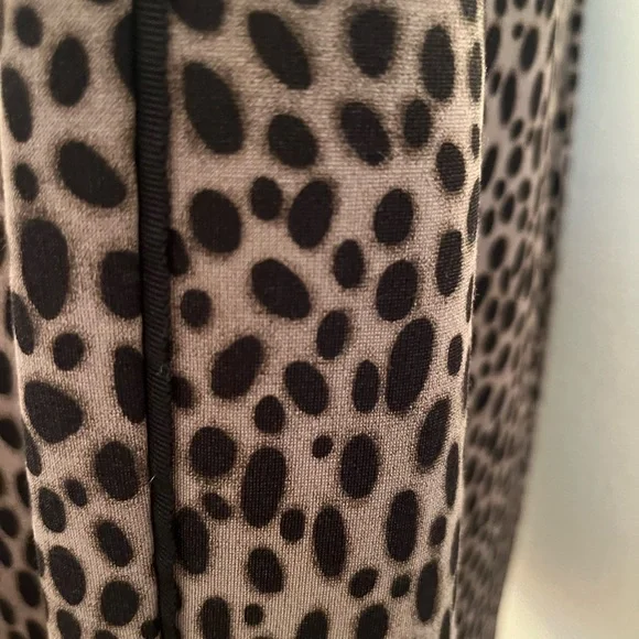Ann Taylor animal print skirt with black side piping. - Picture 3 of 5